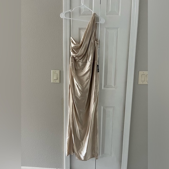 New Express Satin One Shoulder Ruched Maxi Dress - Picture 8 of 8